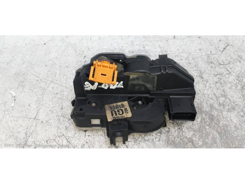 Recambio de motor cierre centralizado trasero derecho para opel zafira tourer selective referencia OEM IAM 13579566  