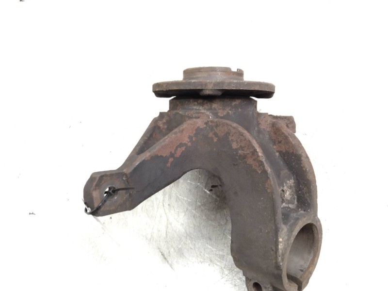 Recambio de mangueta delantera izquierda para peugeot 309 vital referencia OEM IAM   