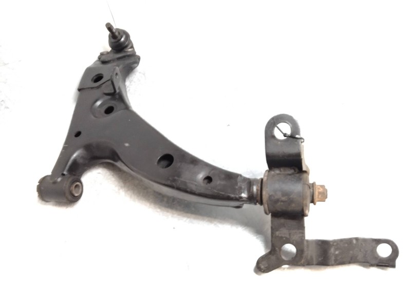 Recambio de brazo suspension inferior delantero derecho para toyota corolla 1.8 referencia OEM IAM   