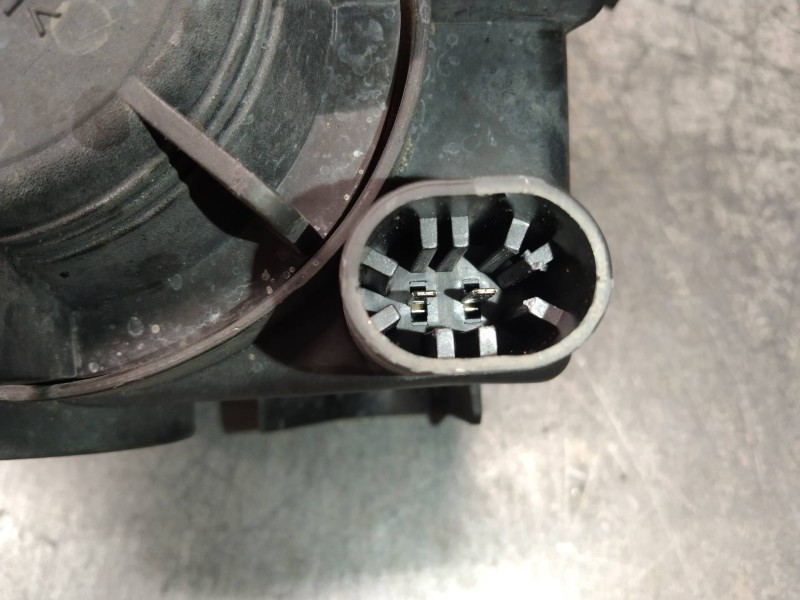 Recambio de faro antiniebla izquierdo para opel vectra c berlina club referencia OEM IAM 09185794 0096726 