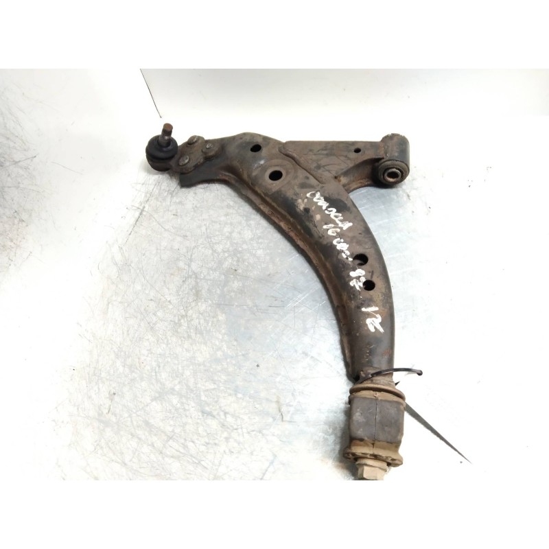 Recambio de brazo suspension inferior delantero izquierdo para toyota corolla 1.6 referencia OEM IAM   