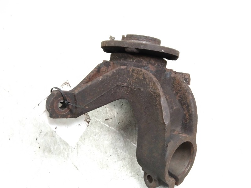 Recambio de mangueta delantera izquierda para peugeot 309 top line automático referencia OEM IAM   