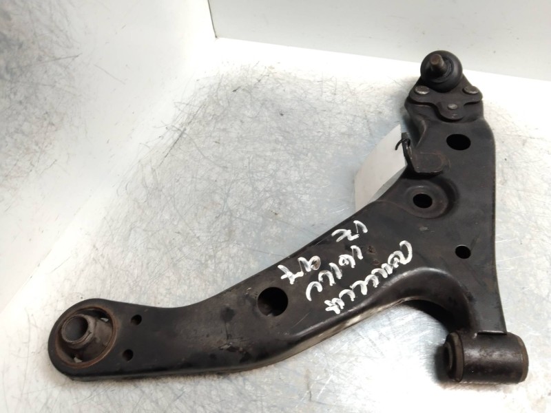 Recambio de brazo suspension inferior delantero izquierdo para toyota corolla (e11) 1.6 16v referencia OEM IAM   