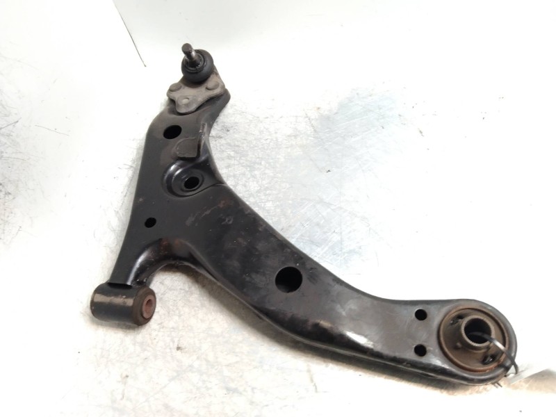 Recambio de brazo suspension inferior delantero derecho para toyota corolla (e11) 1.6 linea terra (5-ptas.) referencia OEM IAM  