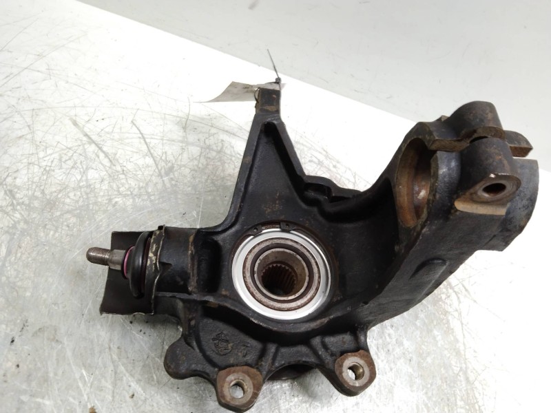Recambio de mangueta delantera izquierda para peugeot 405 berlina 1.9 cat referencia OEM IAM   