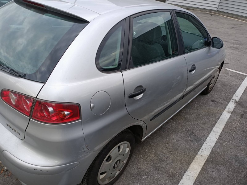 seat ibiza (6l1) del año 2005