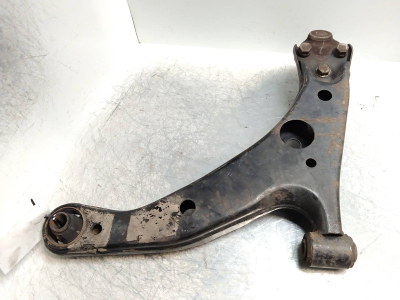 Recambio de brazo suspension inferior delantero derecho para toyota corolla (e11) 1.4 16v cat referencia OEM IAM   