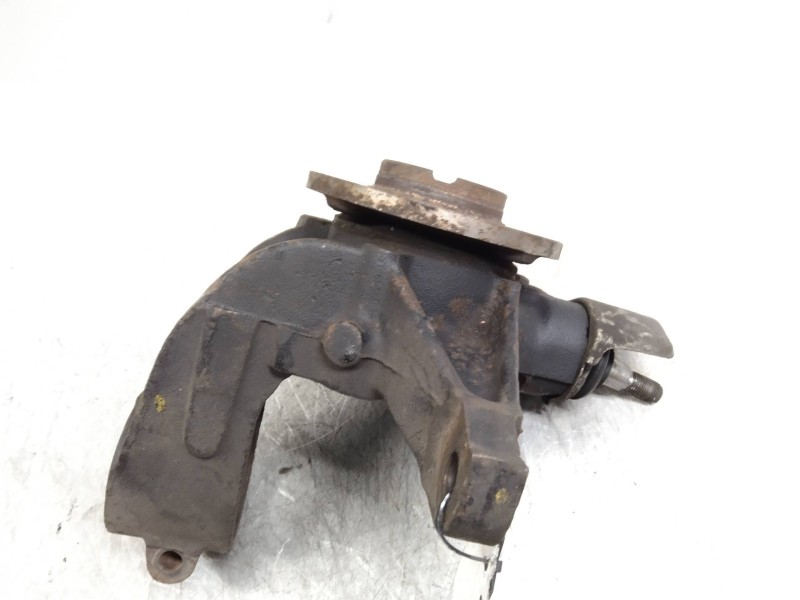 Recambio de mangueta delantera derecha para peugeot 405 berlina 1.9 cat referencia OEM IAM   
