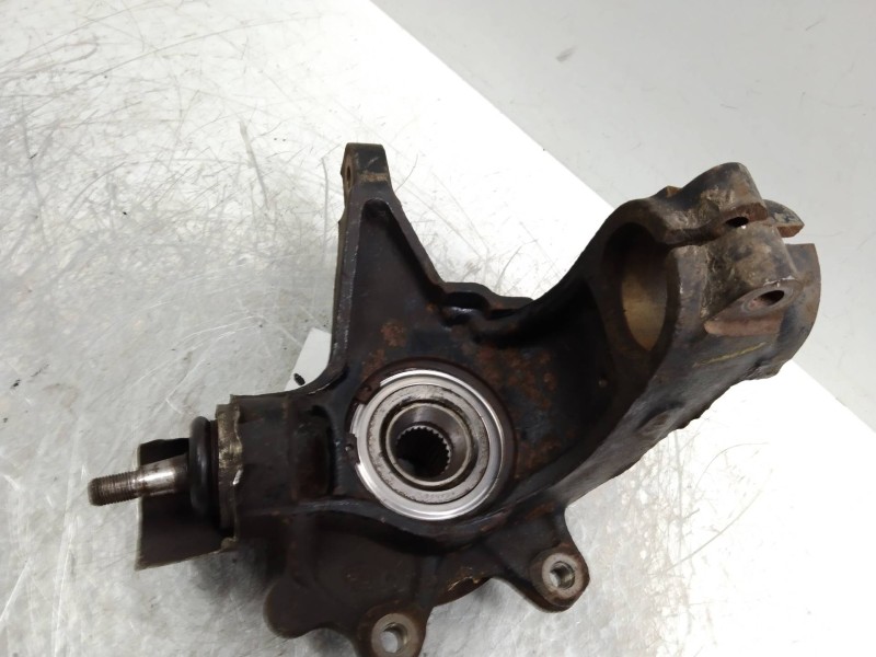 Recambio de mangueta delantera izquierda para peugeot 405 berlina embassy referencia OEM IAM   