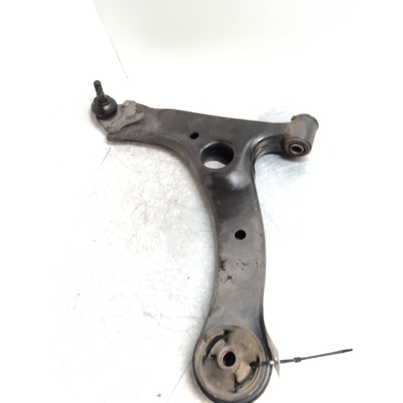 Recambio de brazo suspension inferior delantero izquierdo para toyota corolla familiar (e12) 1.4 turbodiesel cat referencia OEM 