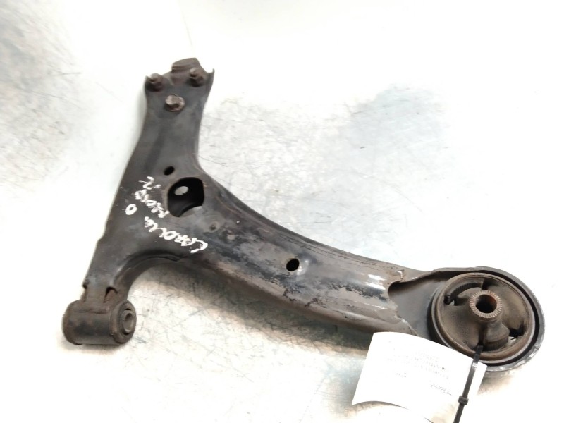 Recambio de brazo suspension inferior delantero izquierdo para toyota corolla familiar (e12) 1.4 turbodiesel cat referencia OEM 
