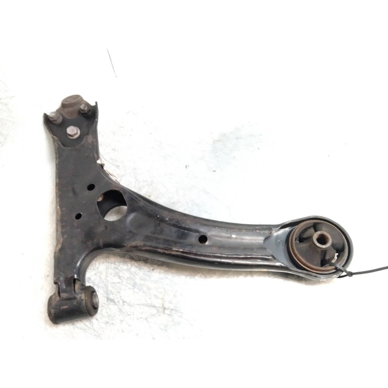 Recambio de brazo suspension inferior delantero izquierdo para toyota corolla (e12) 1.6 linea sol berlina 3/5 referencia OEM IAM