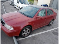 skoda octavia berlina (1u2) del año 1998