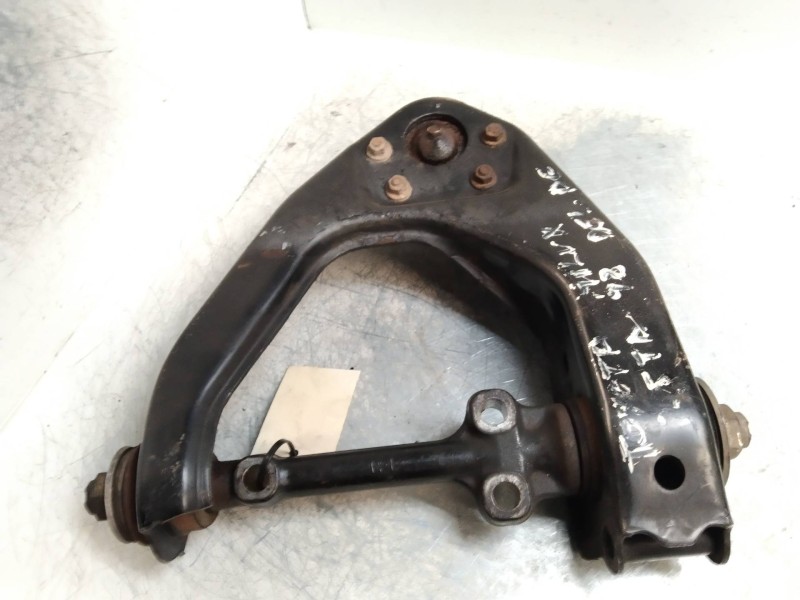 Recambio de brazo suspension superior delantero derecho para toyota hilux 2.4 referencia OEM IAM   