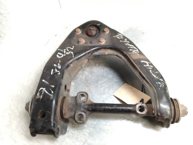 Recambio de brazo suspension superior delantero izquierdo para toyota hilux 2.4 referencia OEM IAM   