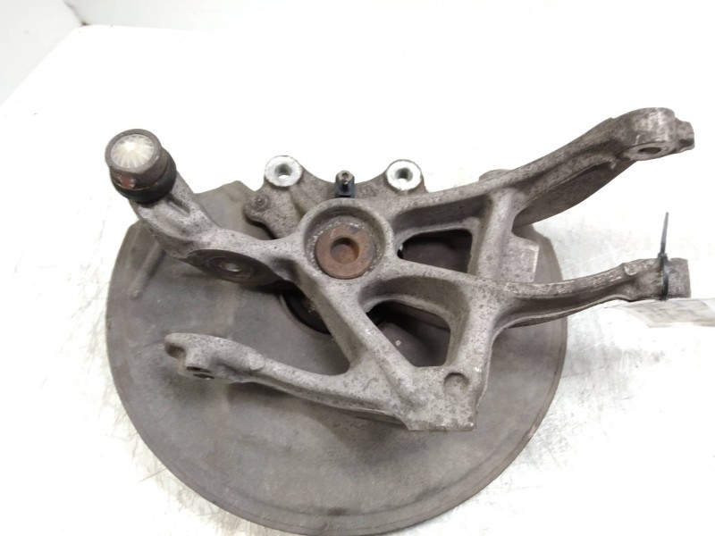 Recambio de mangueta trasera derecha para peugeot 407 st sport pack referencia OEM IAM   