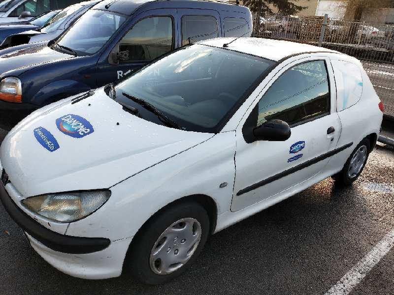 peugeot 206 berlina del año 2002