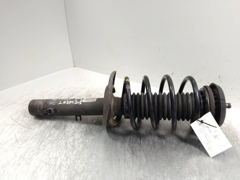 Recambio de amortiguador delantero izquierdo para peugeot 208 allure referencia OEM IAM 9804627280  