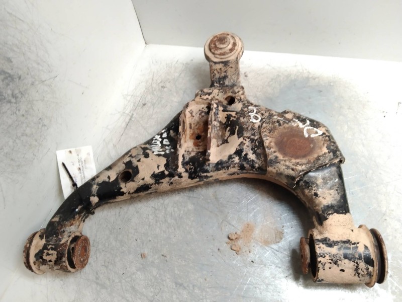 Recambio de brazo suspension inferior delantero derecho para toyota hilux (kun) single cab referencia OEM IAM   