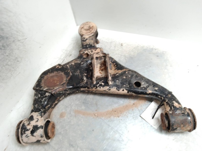 Recambio de brazo suspension inferior delantero izquierdo para toyota hilux (kun) single cab referencia OEM IAM   