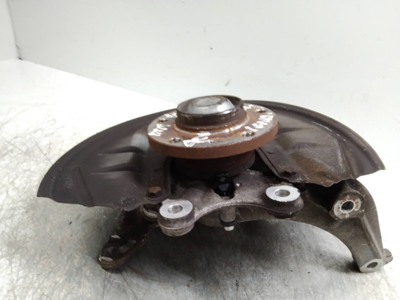 Recambio de mangueta trasera derecha para peugeot 407 st confort referencia OEM IAM   