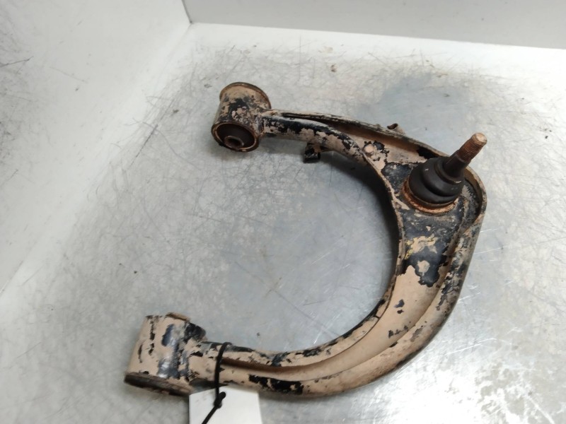 Recambio de brazo suspension superior delantero derecho para toyota hilux (kun) single cab referencia OEM IAM   