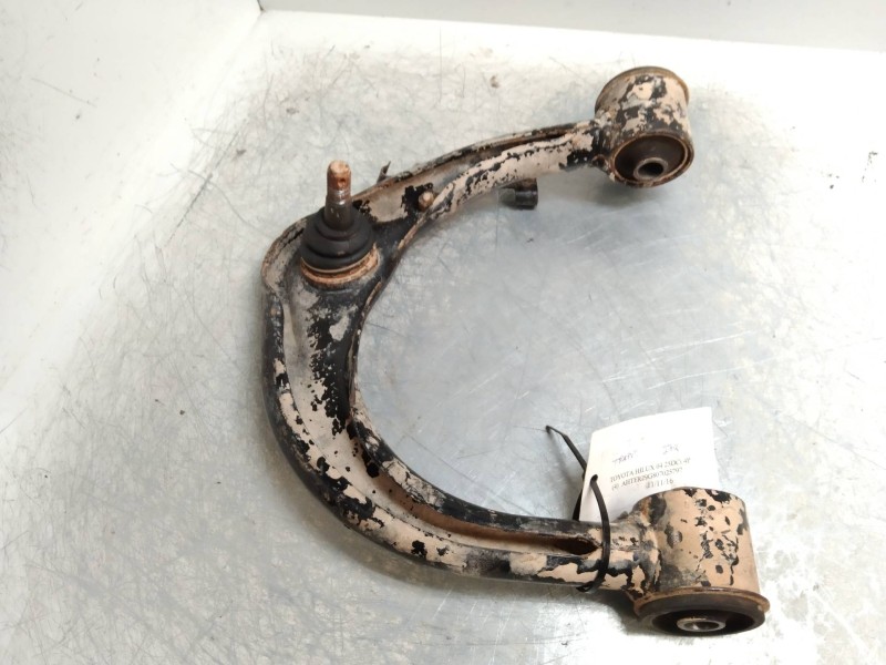 Recambio de brazo suspension superior delantero izquierdo para toyota hilux (kun) single cab referencia OEM IAM   