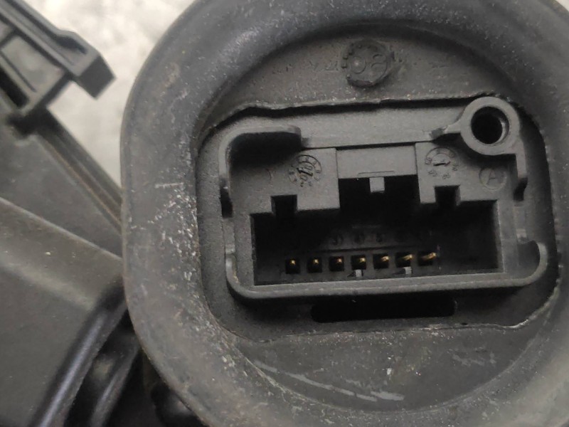 Recambio de motor cierre centralizado trasero derecho para volkswagen golf vi (5k1) advance referencia OEM IAM 5K4839016B  