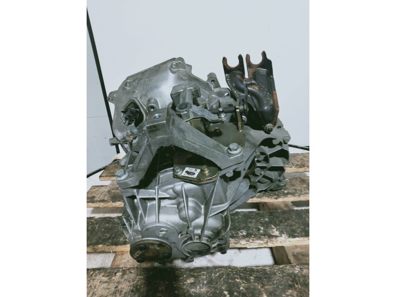 Recambio de caja cambios para ford focus berlina (cap) sport referencia OEM IAM 4M5R7002VB T1GD2 141204 134458 5V