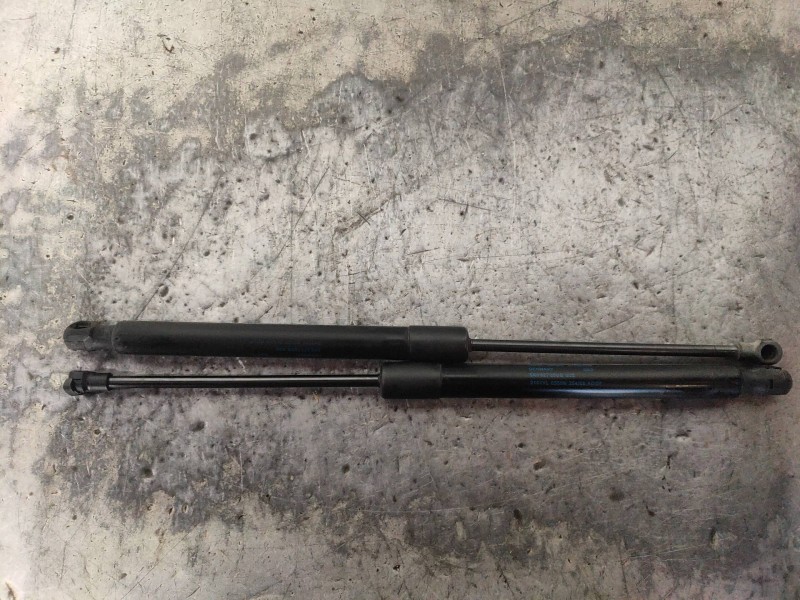 Recambio de amortiguadores maletero / porton para volkswagen golf vi (5k1) advance referencia OEM IAM 5K6827550B  