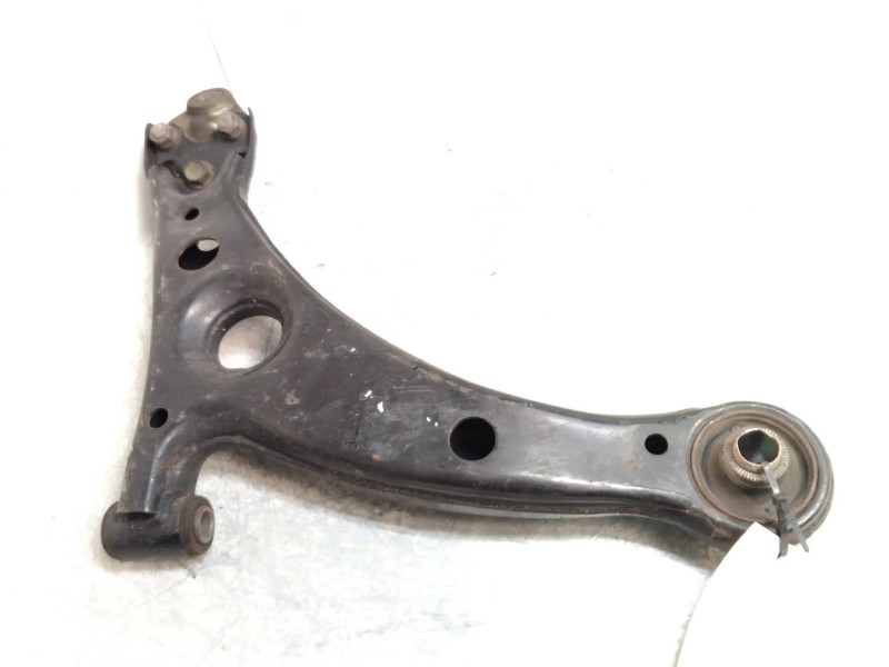 Recambio de brazo suspension inferior delantero izquierdo para toyota picnic (m10) 2.2 turbodiesel referencia OEM IAM   
