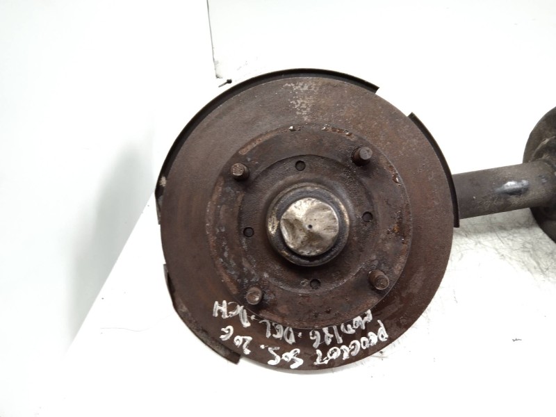 Recambio de mangueta delantera derecha para peugeot 505 berlina sr referencia OEM IAM   