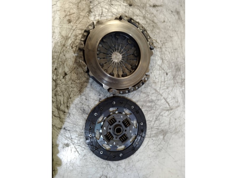 Recambio de kit embrague para ford escort berlina cl referencia OEM IAM   