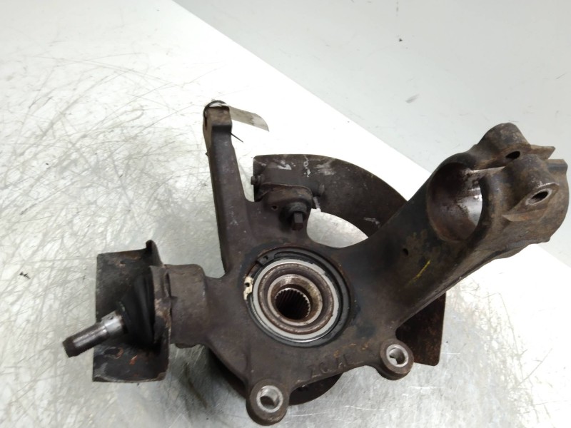 Recambio de mangueta delantera izquierda para peugeot 605 3.0 v6 cat referencia OEM IAM   