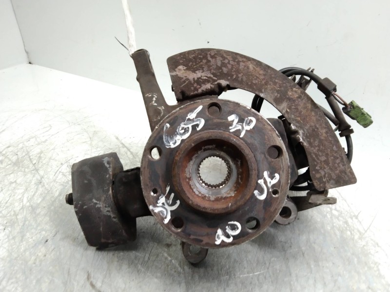Recambio de mangueta delantera derecha para peugeot 605 3.0 v6 cat referencia OEM IAM   