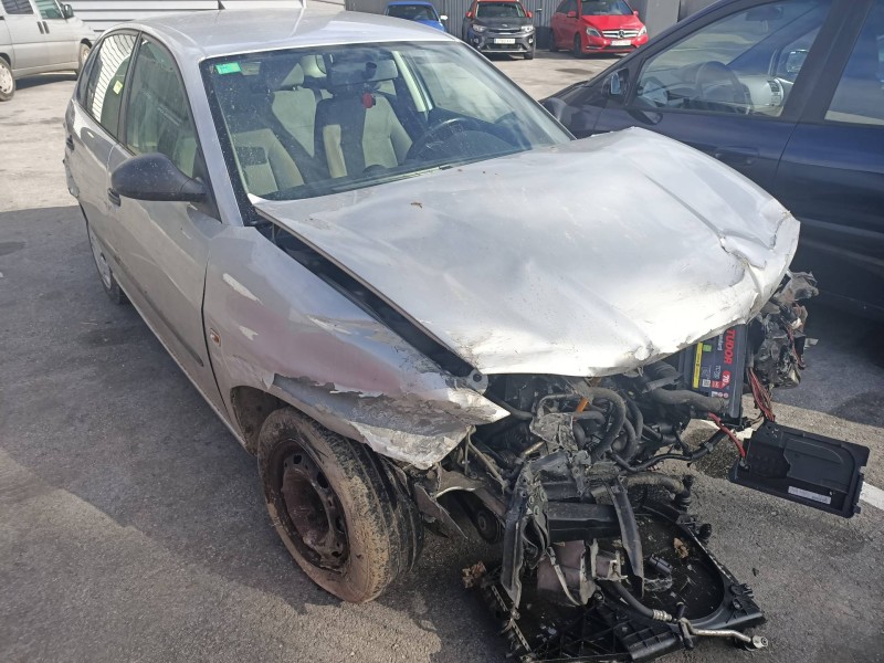 seat ibiza (6l1) del año 2004