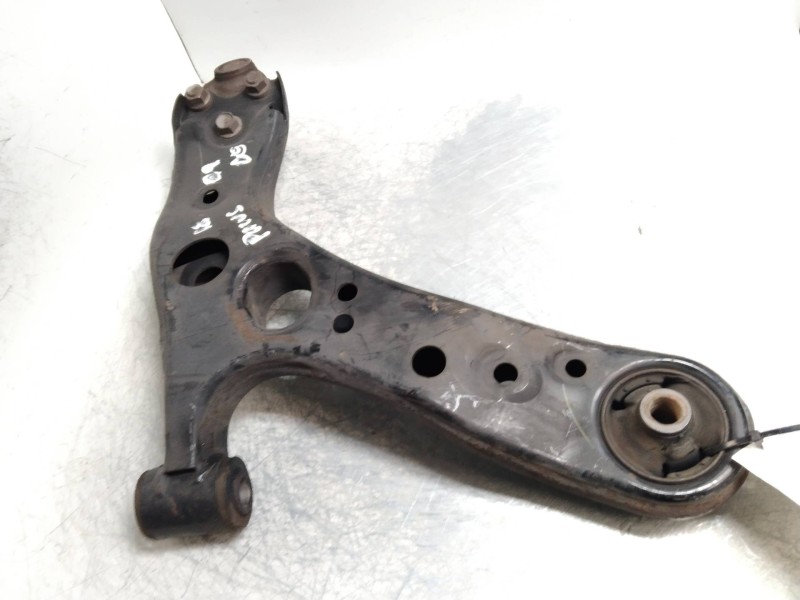 Recambio de brazo suspension inferior delantero izquierdo para toyota prius (nhw30) referencia OEM IAM   