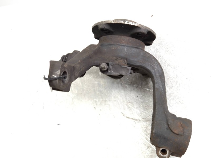 Recambio de mangueta delantera izquierda para peugeot 605 2.0 referencia OEM IAM   