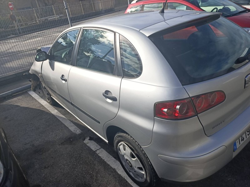 seat ibiza (6l1) del año 2004