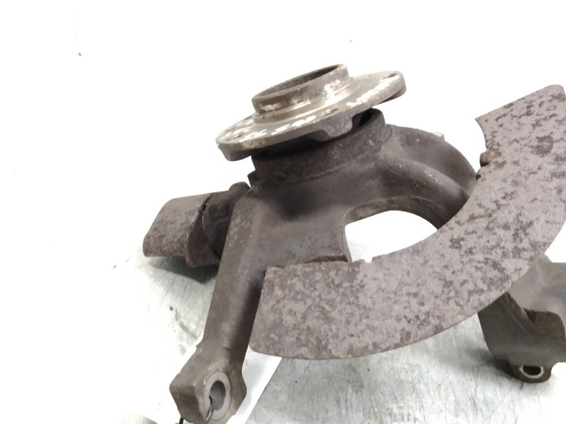 Recambio de mangueta delantera izquierda para peugeot 605 sli referencia OEM IAM   