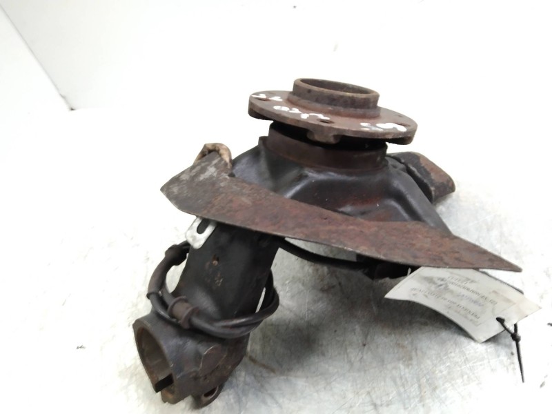 Recambio de mangueta delantera derecha para peugeot 605 2.1 turbodiesel referencia OEM IAM   