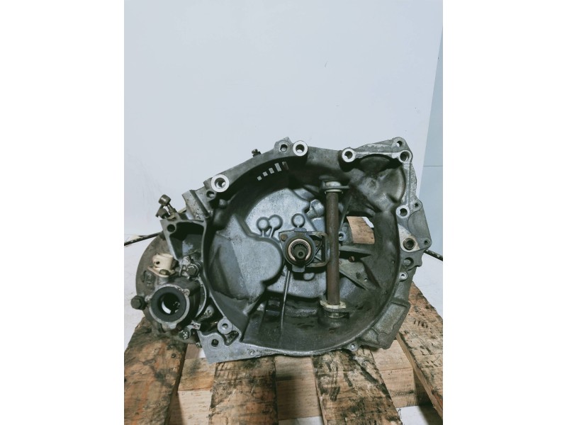 Recambio de caja cambios para peugeot 205 berlina 1.8 d mito referencia OEM IAM 20CM61 6118275A  Recambio de caja cambios para peugeot 205 berlina 1.8 d mito referencia OEM IAM 20CM61 6118275A