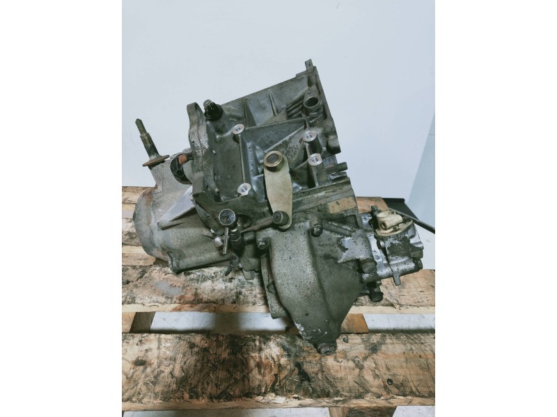 Recambio de caja cambios para peugeot 205 berlina 1.8 d mito referencia OEM IAM 20CM61 6118275A  Recambio de caja cambios para peugeot 205 berlina 1.8 d mito referencia OEM IAM 20CM61 6118275A