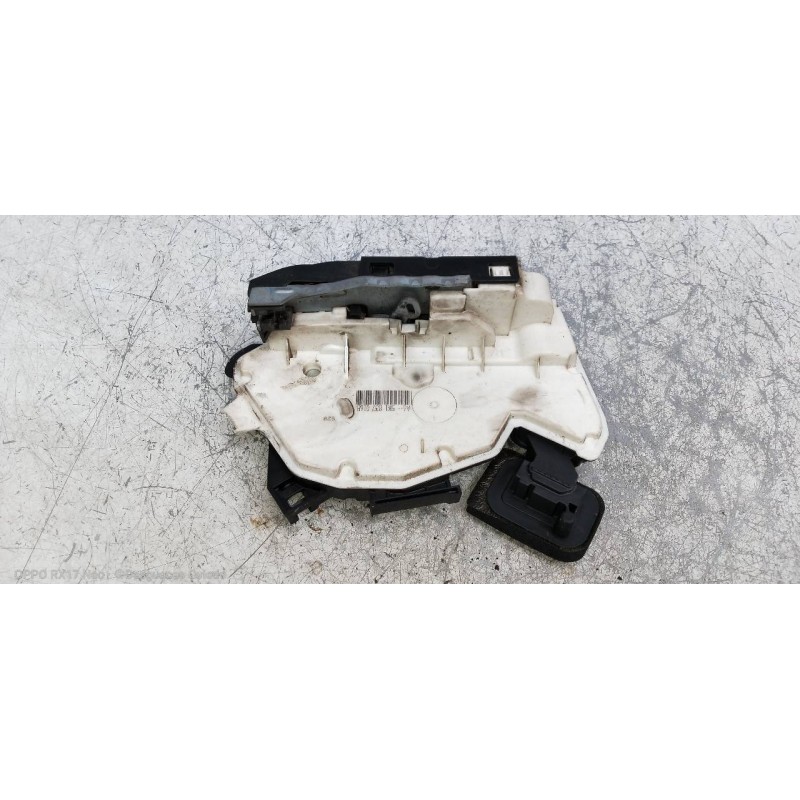 Recambio de motor cierre centralizado delantero derecho para volkswagen golf vi (5k1) advance bluemotion referencia OEM IAM 5K18