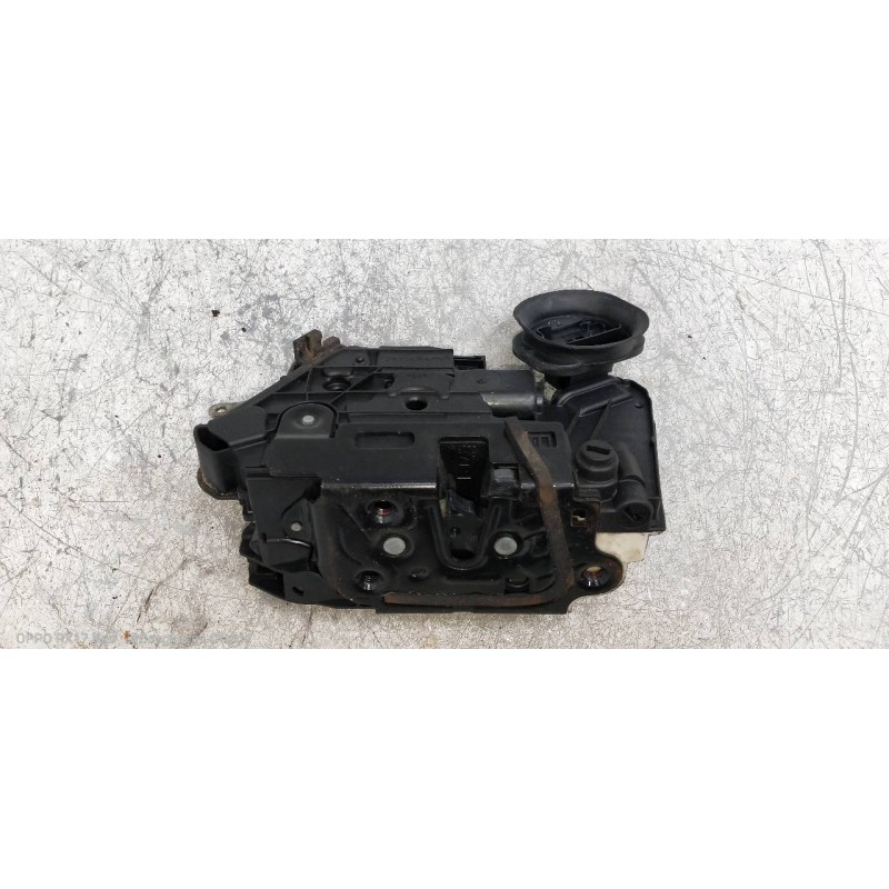 Recambio de motor cierre centralizado trasero derecho para volkswagen golf vi (5k1) advance bluemotion referencia OEM IAM 5K4839