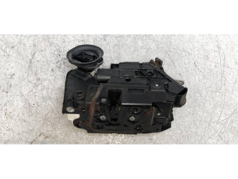 Recambio de motor cierre centralizado trasero izquierdo para volkswagen golf vi (5k1) advance bluemotion referencia OEM IAM 5K48