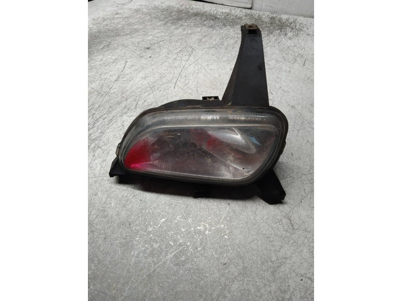 Recambio de faro antiniebla derecho para citroen xantia berlina 1.9 td sx referencia OEM IAM 39050748G  