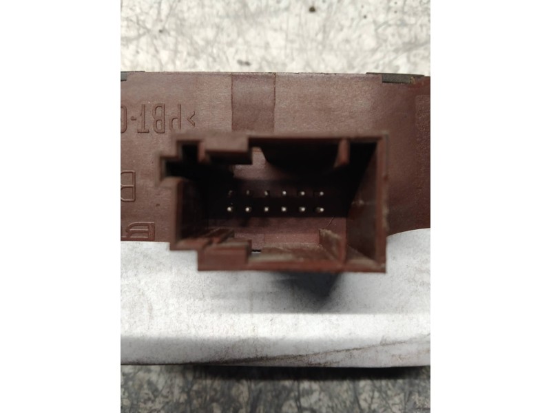 Recambio de mando multifuncion para iveco daily caja cerrada (2006 =>) caja cerrada 50c... batalla 3000 referencia OEM IAM B569 