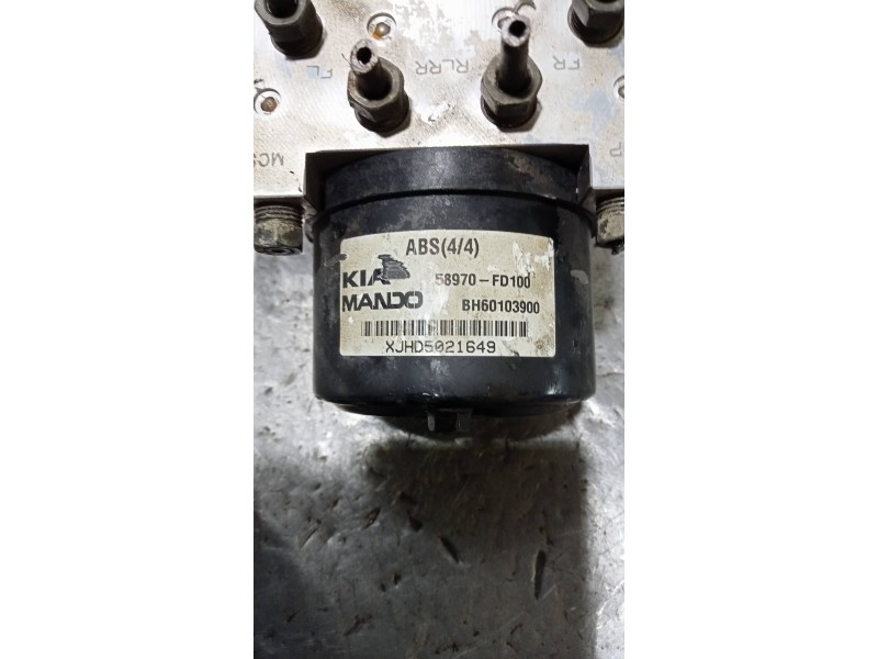 Recambio de abs para kia rio ipanema berlina referencia OEM IAM 95610FD330 58970FD100 BH60103900