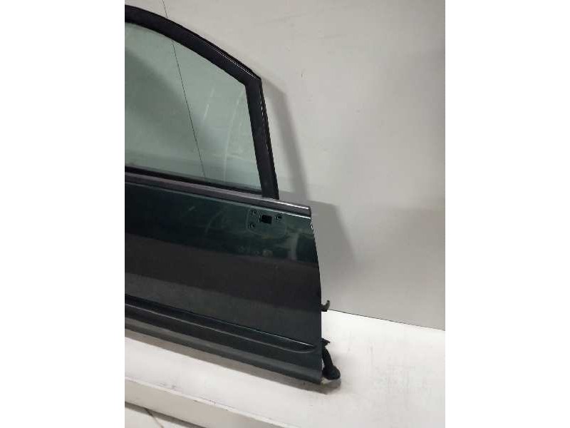 Recambio de puerta delantera derecha para mazda premacy (cp) 2.0 turbodiesel cat referencia OEM IAM   